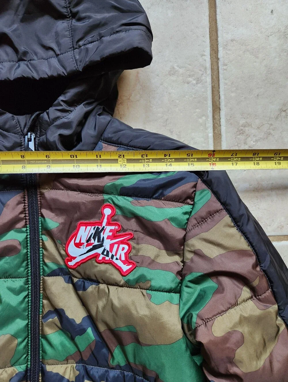 Jordan Nike Air Camo Hooded Puffer Jacket Youth Large L (12-13 Yrs) Fleece Lined